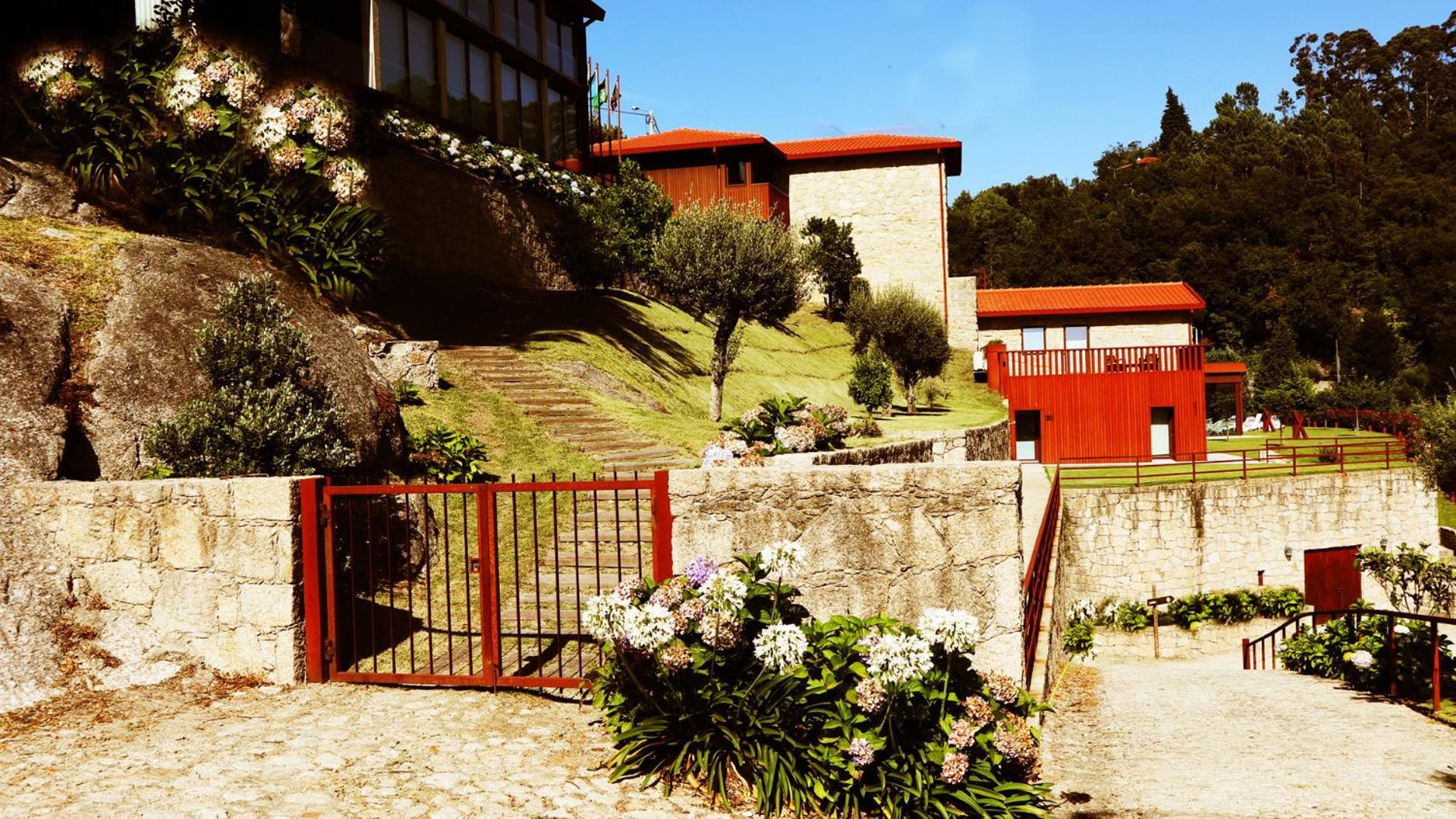 Agrinho Suites&Spa Gerês Valdosende Exterior foto